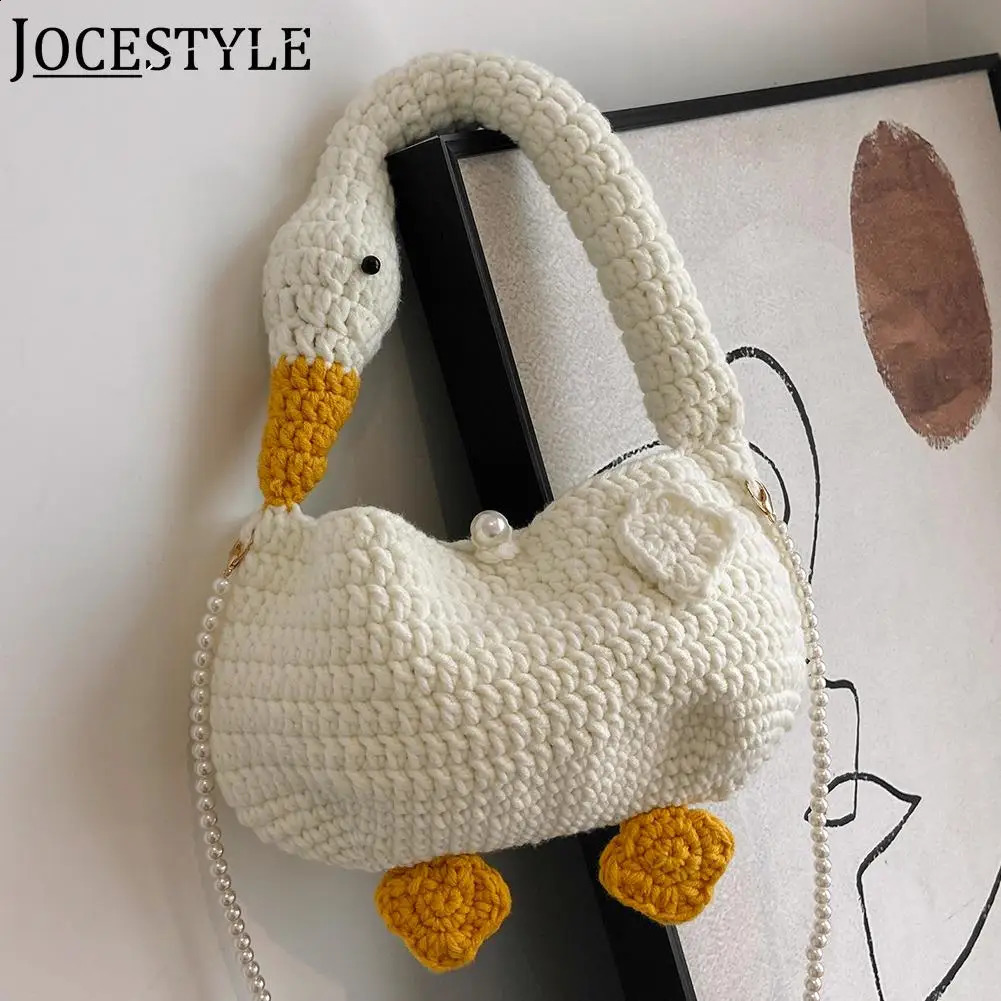 2023 Women Cartoon Crochet Bag Goose Versatile Weave Tote Handbag Pearl Chain Girls Casual Knitted Shoulder Handmade Daily 250107