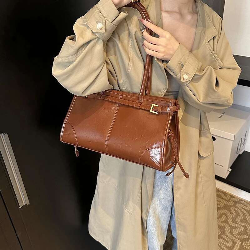 Brand Shiny Underarm For Women New Style High-Grade Soft Leather Crossbody Red Belt Design Commuter Handbag Niche Bag