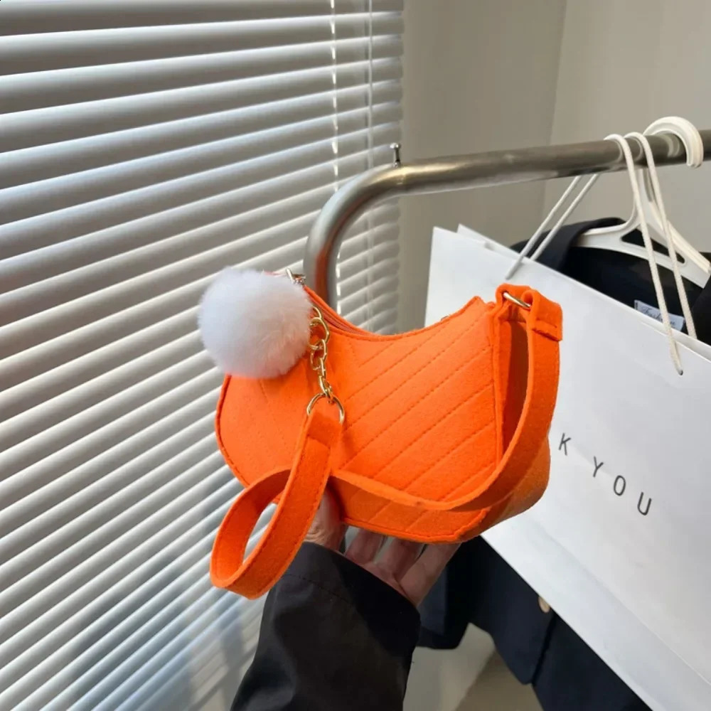 Fashion Women Handbag Solid Color Casual Mini Underarm Bag Female Chain Shoulder Pouch Ladies Felt Tote Bag 250106