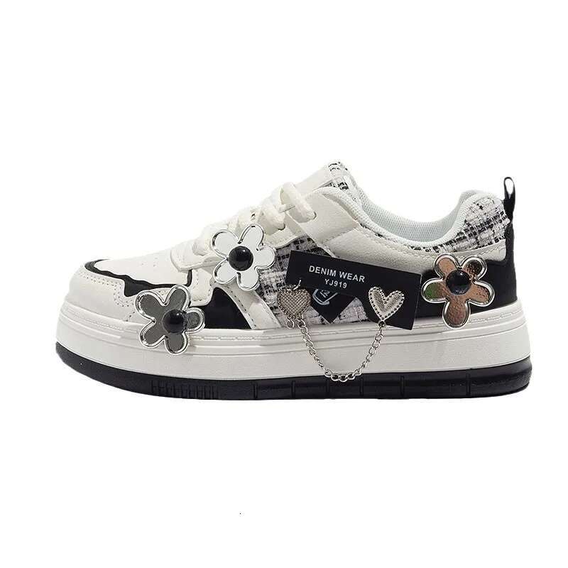 Platform Sneakers Women Wer Kawaii Shoes Sports Cute Vulcanize Korean Fashion Footwear Tennis Female Casual Flats Skateboard
