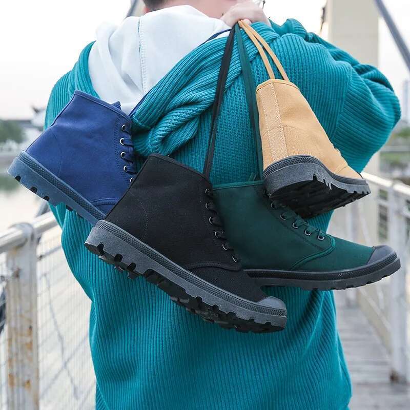 Tongue one-piece high-top boots anti-collision outdoor mountaineering leisure sports men's canvas shoes M011
