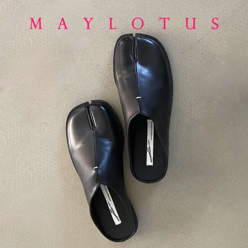 Novelty Split Toe Shoes Woman Ninja Tabi Leather Slides Comfy Mules Femmes Clog Sandals Pettitoes Slippers Women