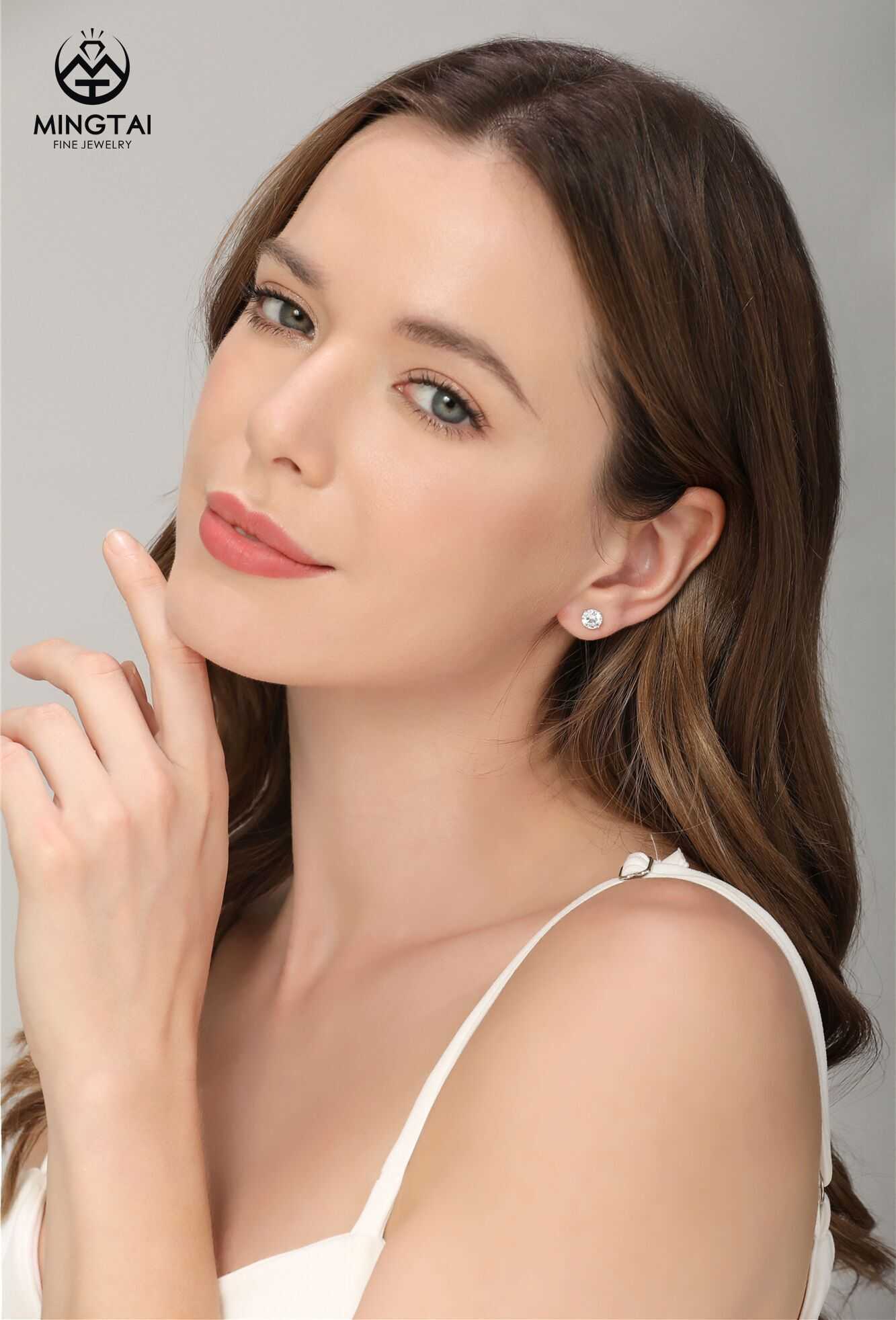 Round Cut Jewelry Accessories 14k Solid Gold Push Back Earring New Design Luxury ZIRCON Moissanite Stud Earrings Gold for Women