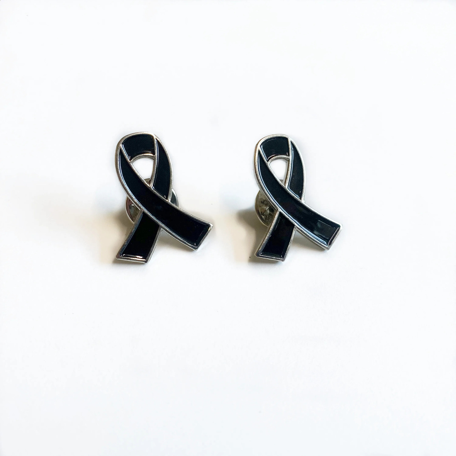 100pcs/lot Multicolor Ribbon brooches Cancer Awareness Ribbon Pin Mental Health Awareness Ribbon Lapel Pins Broochs 250103