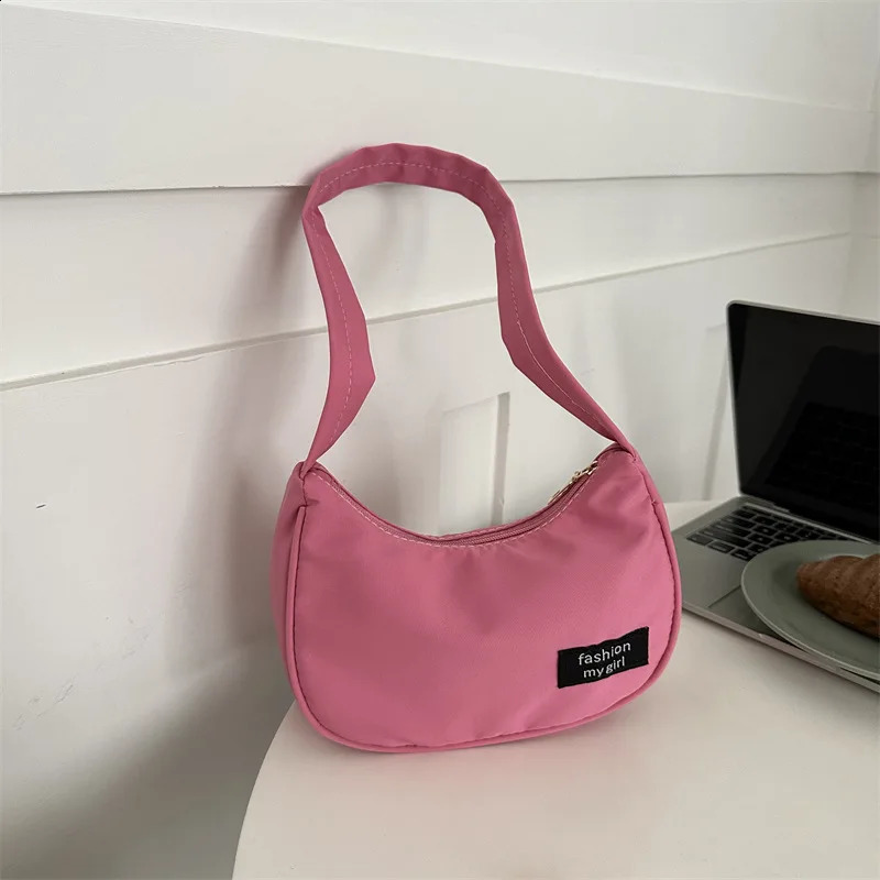 Fashionable Lightweight Small Shoulder Bags for Women Nylon Korean Purses and Handbags Versatile Exquisite Underarm Bag 250106