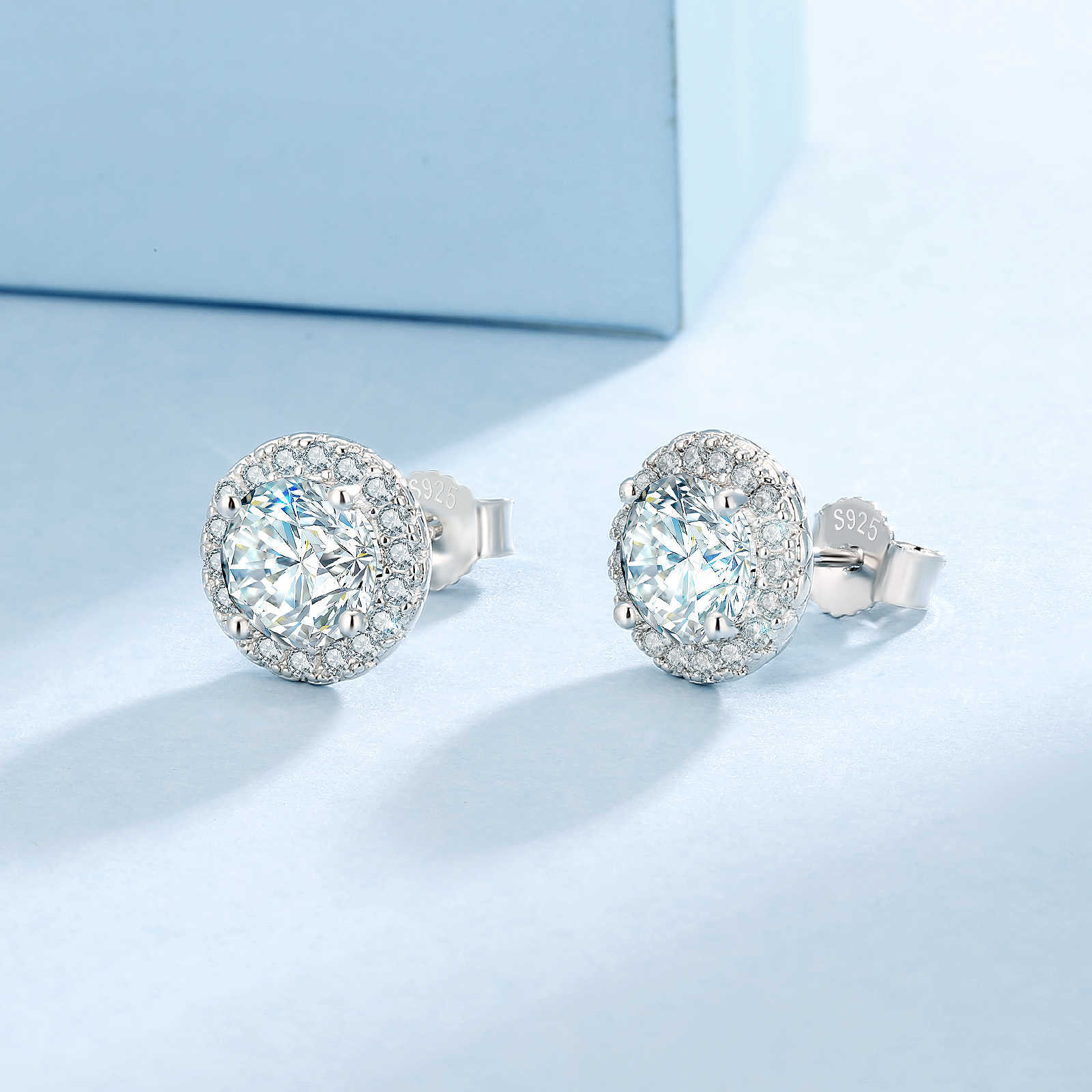 Wholesale VVS Diamond Earring Factory Price Round Cut Screw Back Moissanite Hoop Stud Earrings Men Women