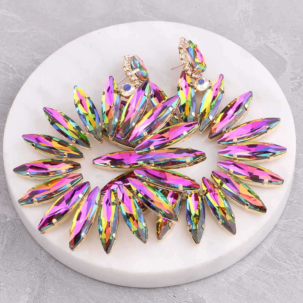 Womens wedding earrings large crystal earrings womens large pendant earrings womens rhinestone jewelry jewelry wholesale 250110