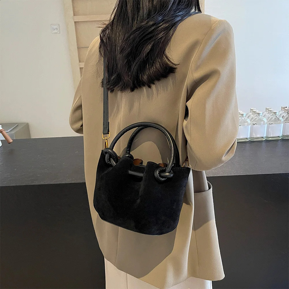 Women Retro Top Handle Bag PU Leather Crossbody Bags Shoulder Bag Lady Handbags Purses Fashion Versatile Bucket Bag Sling Bag 250106