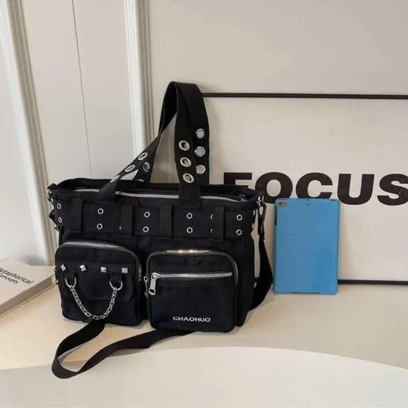 Chains Buckle Nylon Shoulder Solid Zipper Rivet Versatile Hand 2024 Hot Sale Bags For Women Bolsas De Hombro