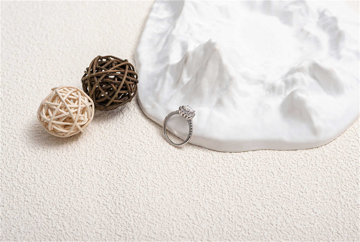 Fashion Silver Plated Zircon Claw Setting Trendy D White Moissanite Diamond Shape Cut Rings For Women