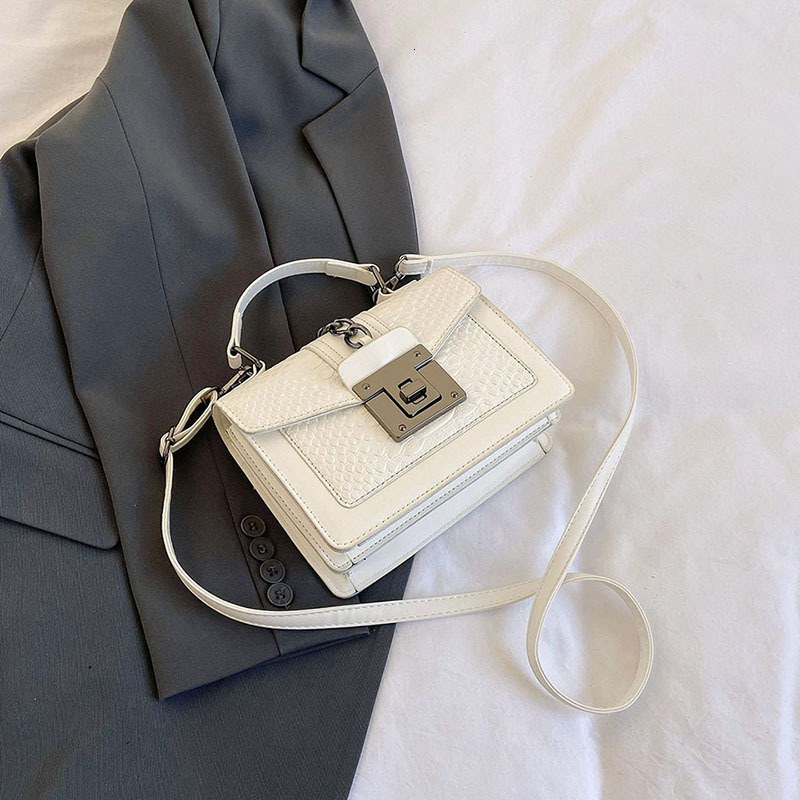 New High-quality Designer Bag With Fashionable Lightweight Texture And Lock Crocodile Pattern Small Square For Women's Multifunctional Shoulder B