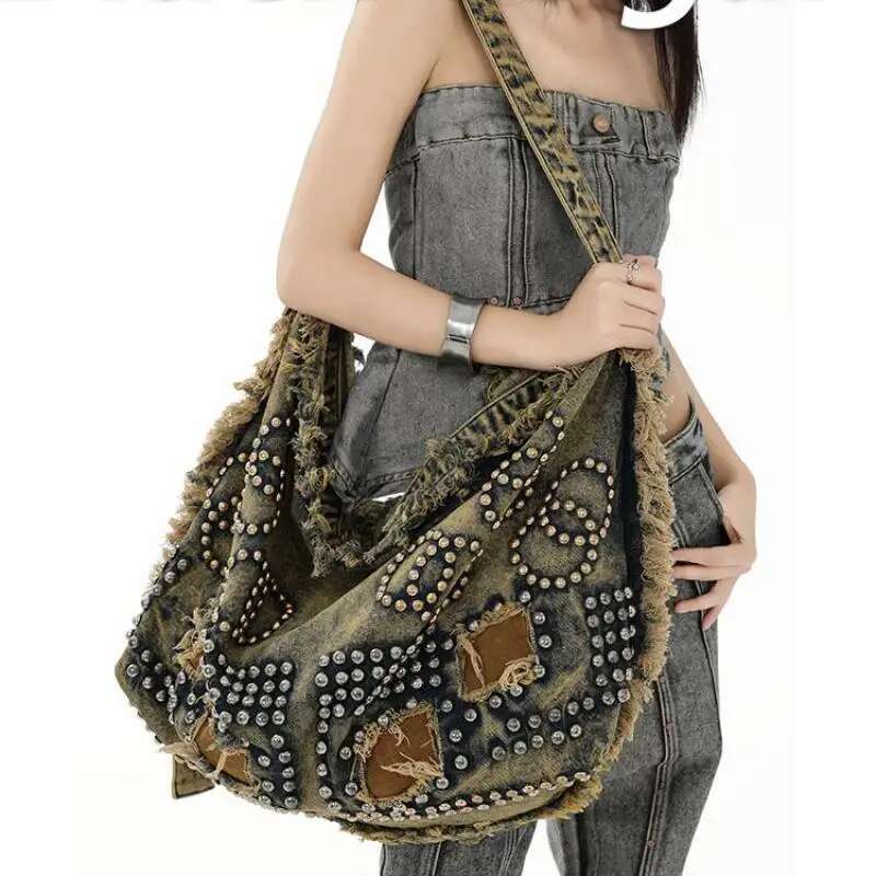 European/American Retro Denim Pleated Fringe Edge Rivet Shoulder With Personalized Fashion And Large Capacity Crossbody Bag