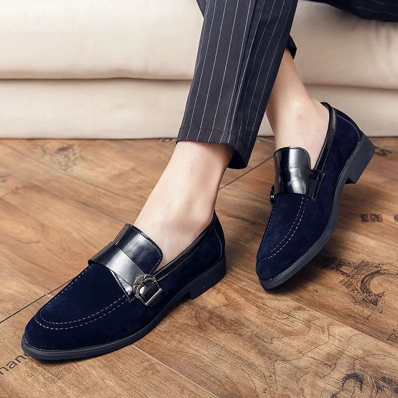2023 Wedding Dress Casual Mens Loafers Plus Size 46 Designer Buckle Lazy Peas Embroidery Moccasins Suede Leather Shoes For Men