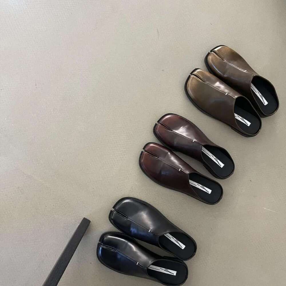 Novelty Split Toe Shoes Woman Ninja Tabi Leather Slides Comfy Mules Femmes Clog Sandals Pettitoes Slippers Women