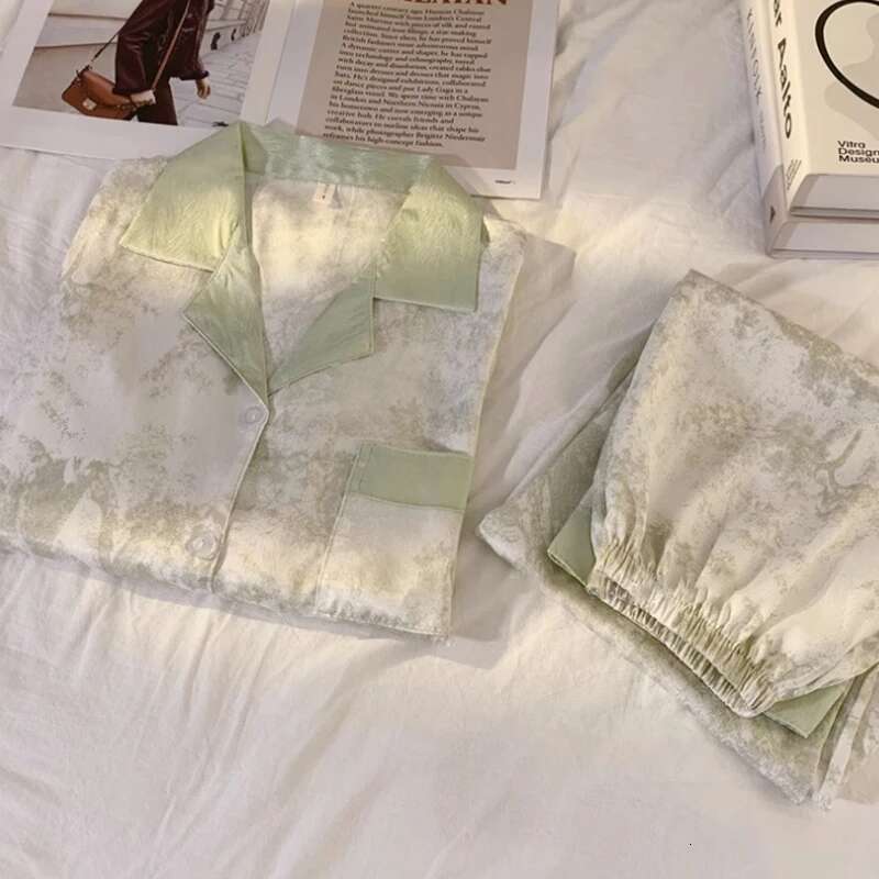 2025 New Ice Silk Pama Collar Button Designer Cardigan Set 2-piece Fashion Printed Women's Pajama Set