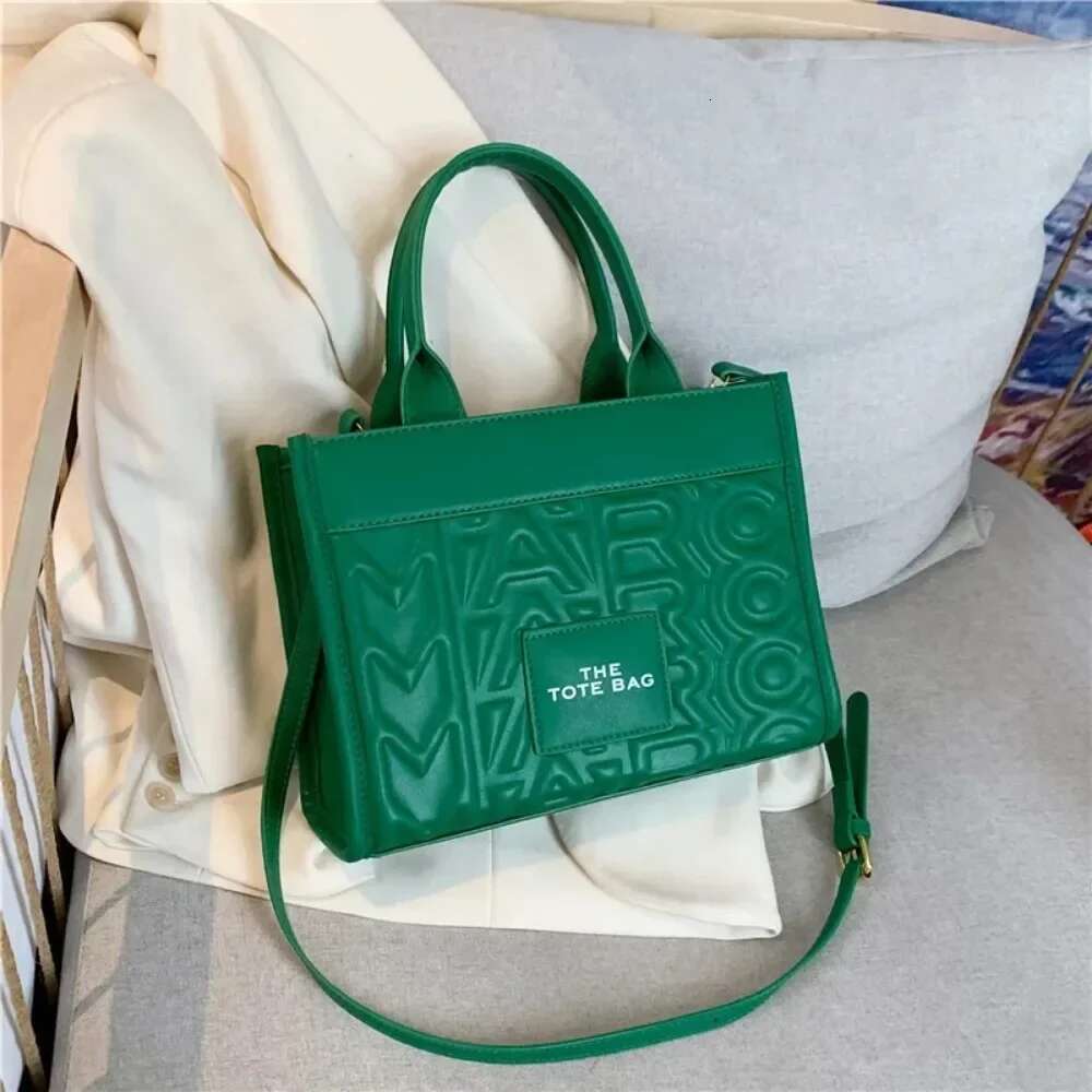 2025 new solid color commuting shoulder bag designer crossbody bag high-end elegant women's handbag
