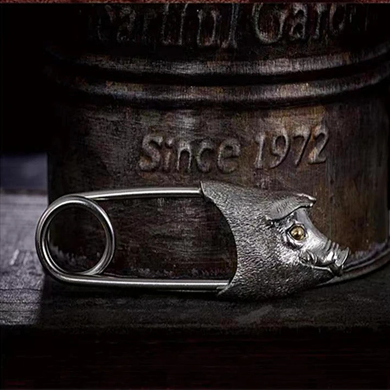 Retro Brass pig shape Brooch pighead Pin Animal series Pendant Key Chain Bag Hanging Exquisite Handmade Accessories 250103