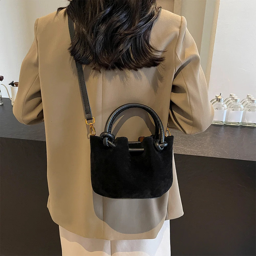 Women Retro Top Handle Bag PU Leather Crossbody Bags Shoulder Bag Lady Handbags Purses Fashion Versatile Bucket Bag Sling Bag 250106