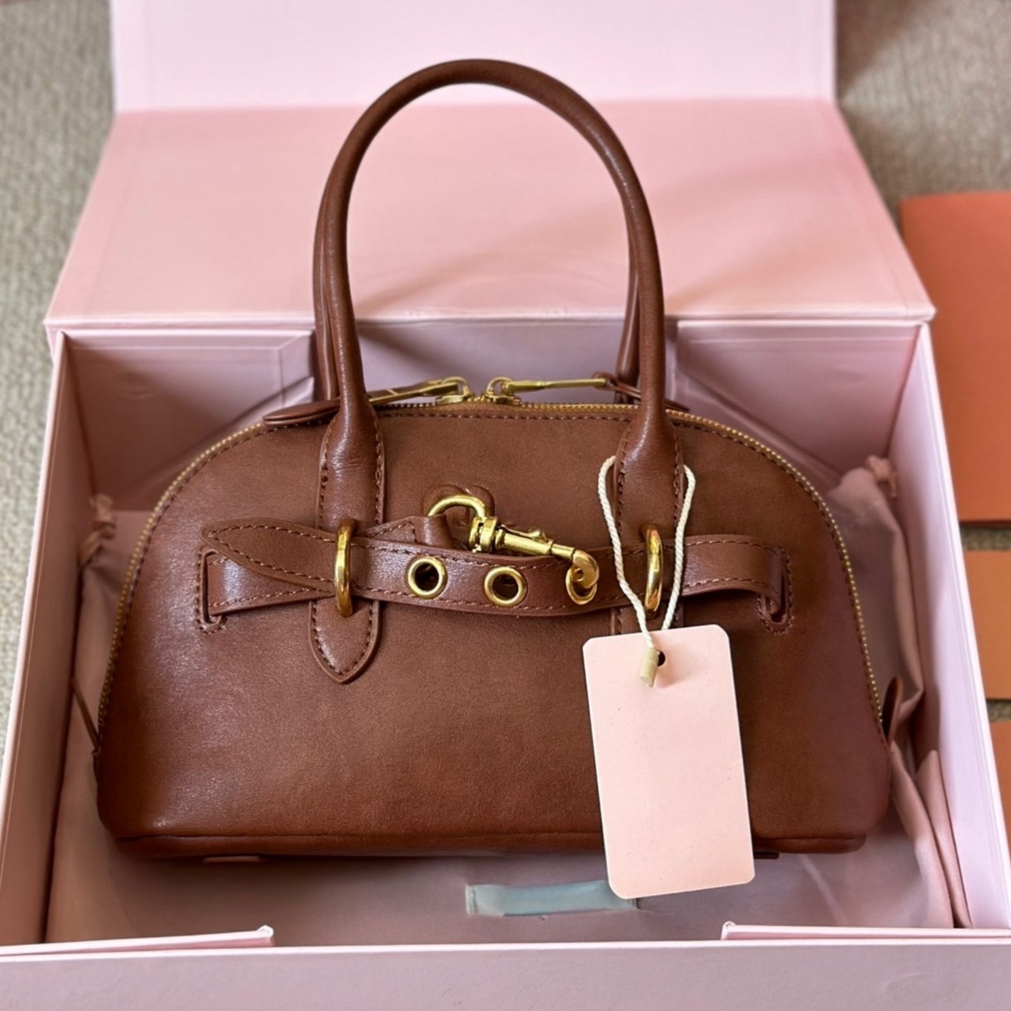 Shoulder Bags Designer shoulder bag Aveture Napa leather Shell tote bag strap Luxury Womens Men handbag handle pochette purses crossbody mini clutch makeup bag