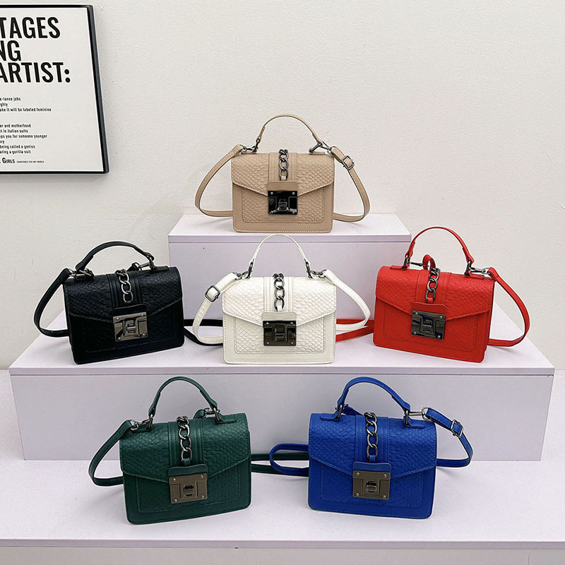 New High-quality Designer Bag With Fashionable Lightweight Texture And Lock Crocodile Pattern Small Square For Women's Multifunctional Shoulder B