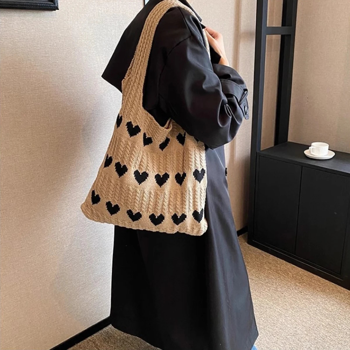 Khaki fashion knitted bag woven love womens small fresh highgrade exquisite wool hand bill shoulder 1 pack 250107