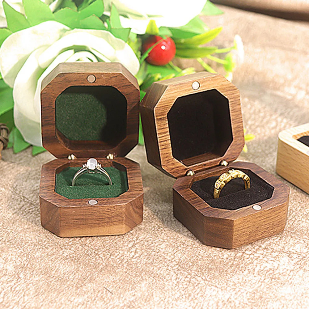 Vintage American Black Walnut Solid Wood Jewelry Box Chinese Style Portable Wooden Ring Box Square Ring 250106
