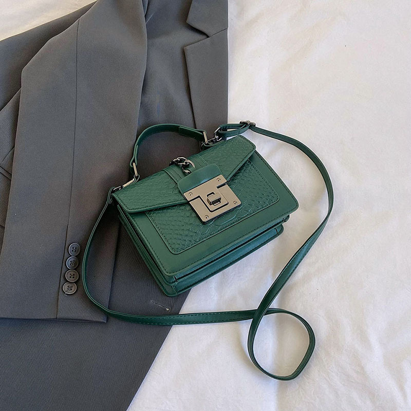 New High-quality Designer Bag With Fashionable Lightweight Texture And Lock Crocodile Pattern Small Square For Women's Multifunctional Shoulder B