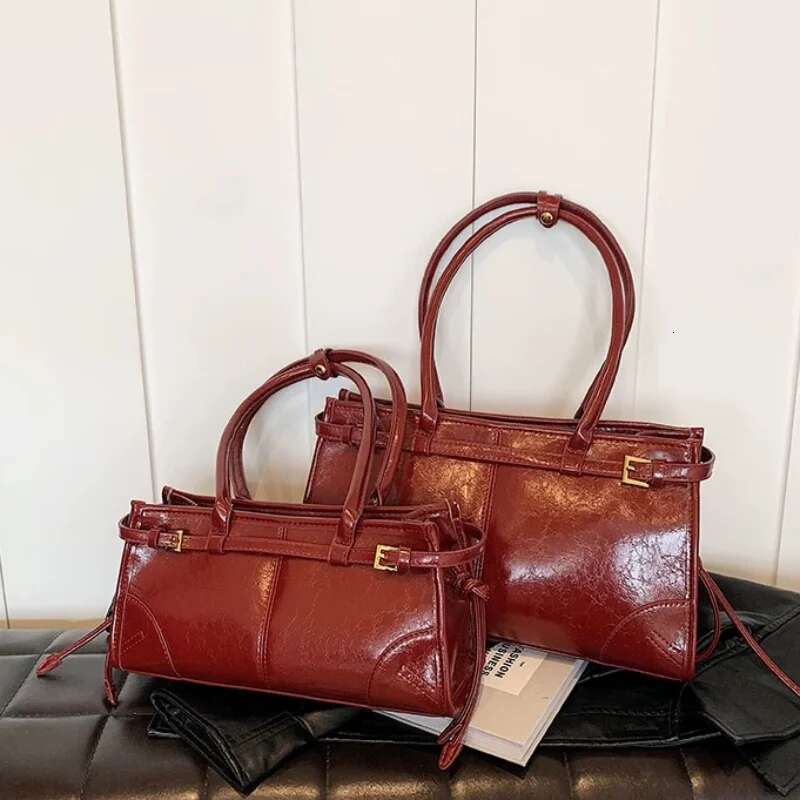 Brand Shiny Underarm For Women New Style High-Grade Soft Leather Crossbody Red Belt Design Commuter Handbag Niche Bag