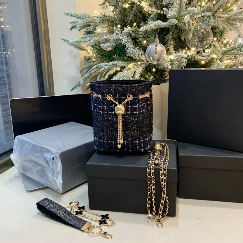 2C Boutique gold silk woven drawstring Gold chain shoulder strap Makeup bag Gift box Packing VIP gifts