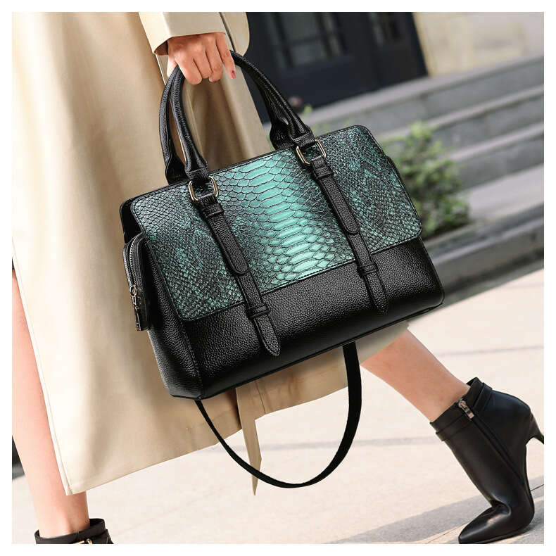 Women's Bags handbag Handbag, high-end snake pattern women's fashionable commuting middle-aged mother's large capacity tote bag, single