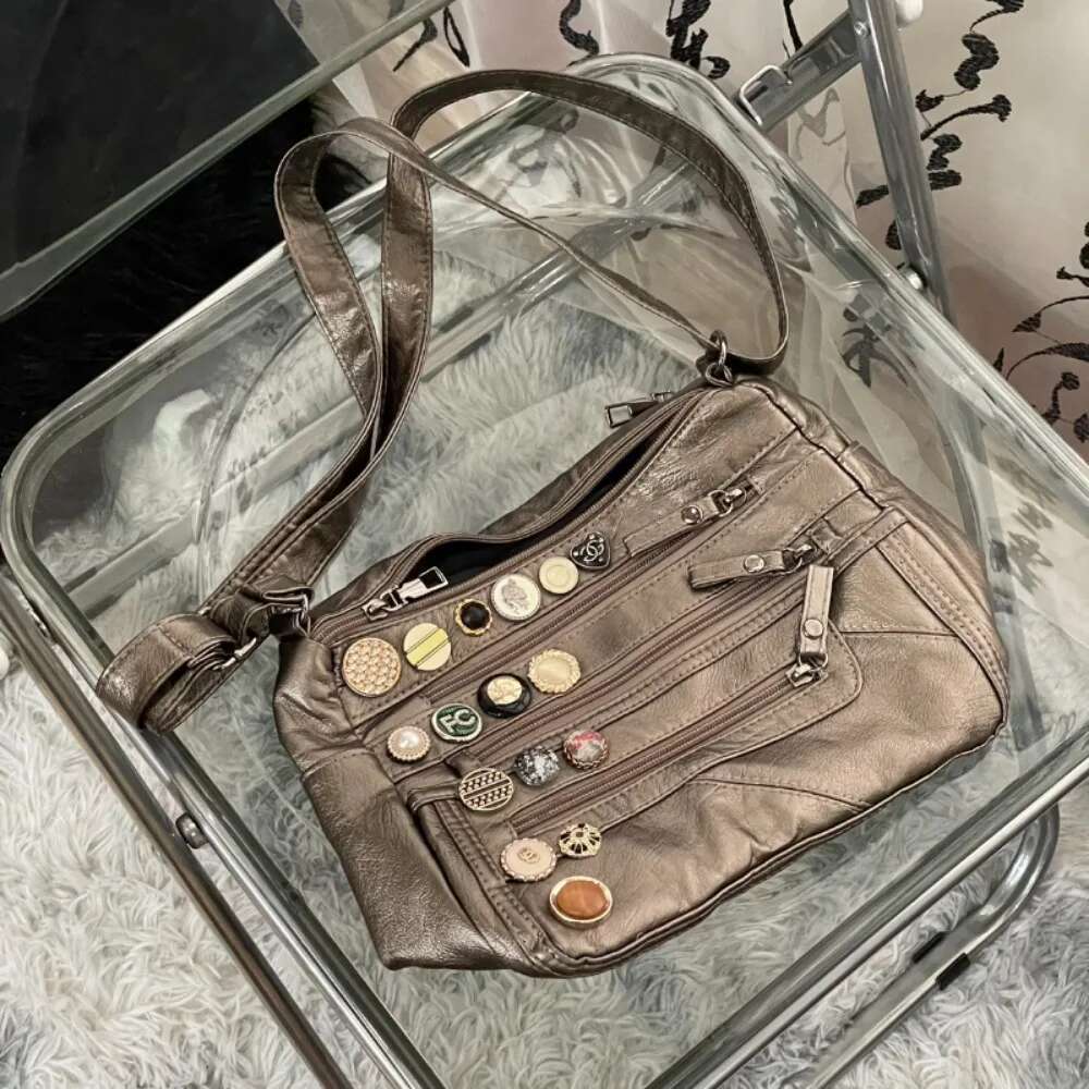 Europe Moda Moto Exquisite Commuter Messenger Bags Vintage All-Match Simple Heavy Button Shoulder Soft Wash Leather Crossbody