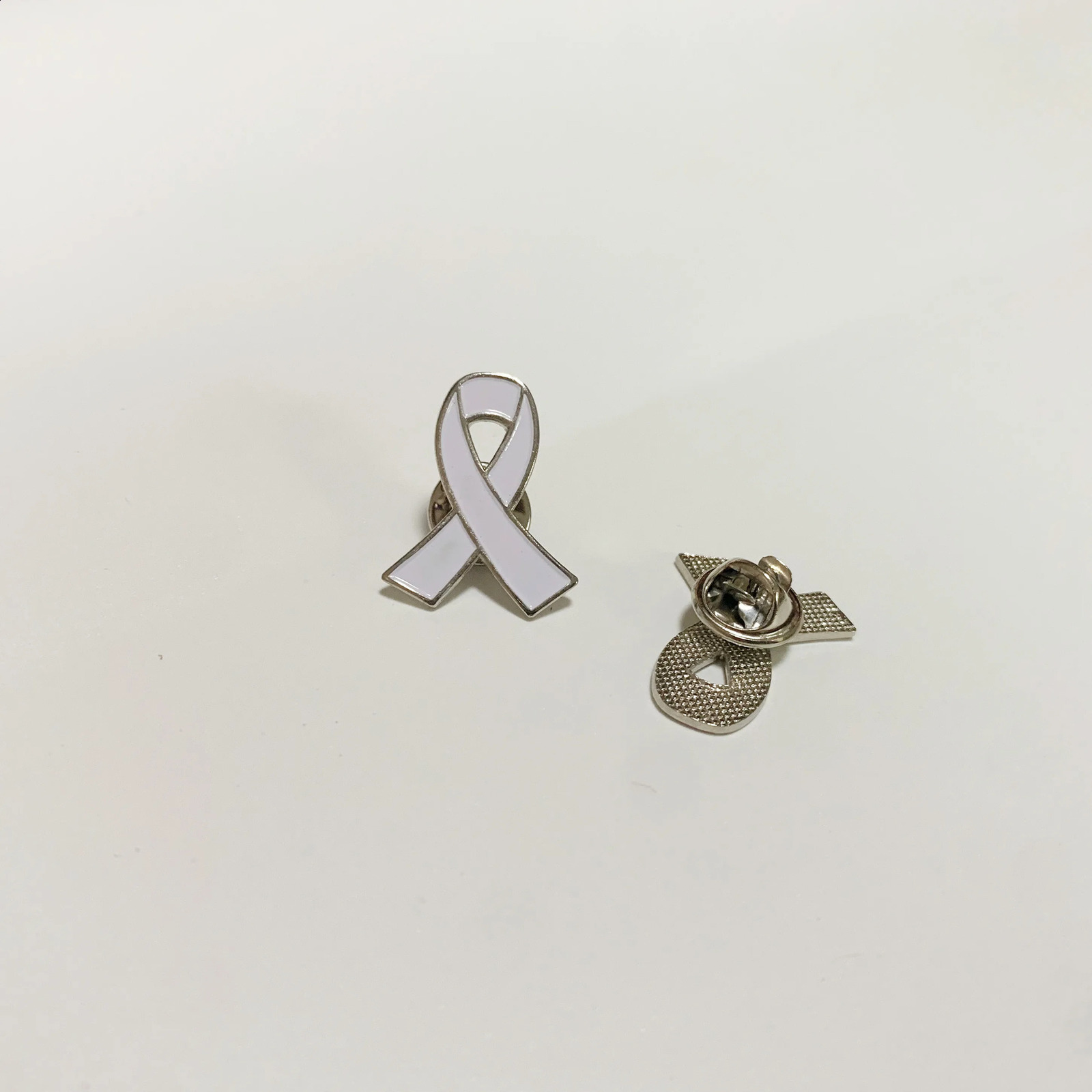 100pcs/lot Multicolor Ribbon brooches Cancer Awareness Ribbon Pin Mental Health Awareness Ribbon Lapel Pins Broochs 250103