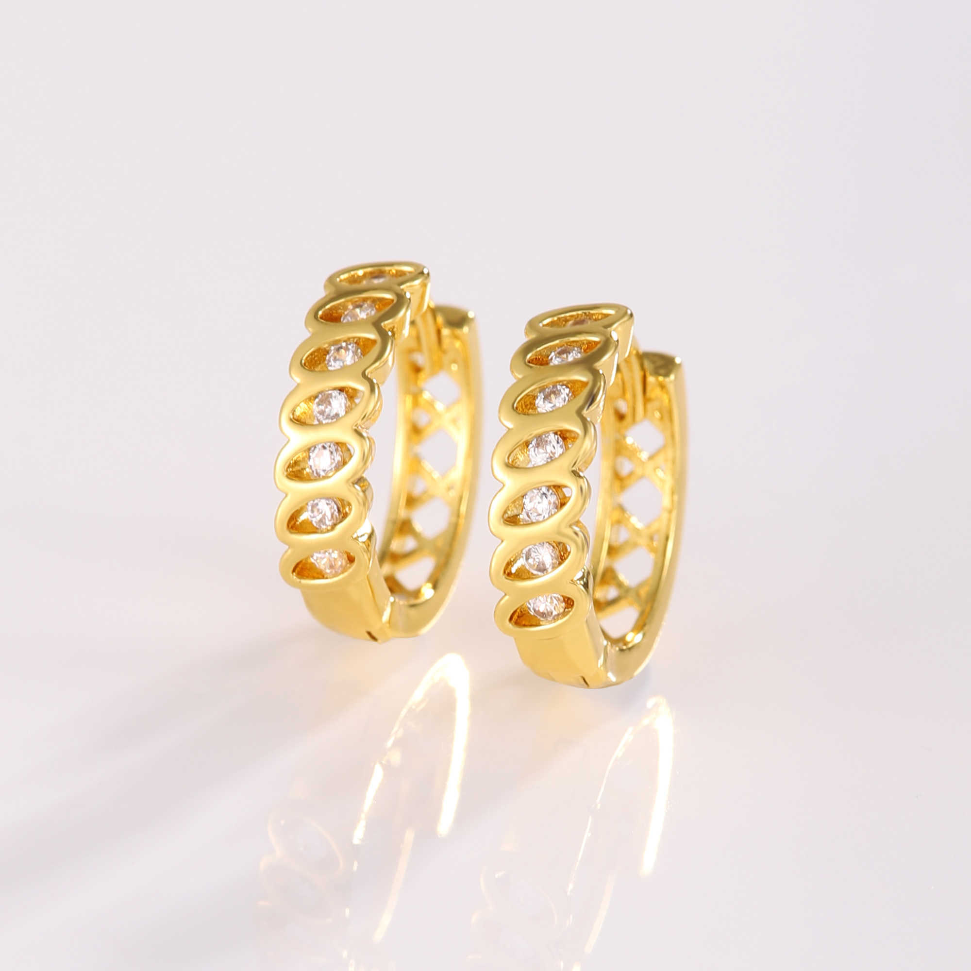 Womens 18K Gold Silver Plated Hoop Earrings Moissanite Simulated Diamond Pearl Hypoallergenic New Year Christmas Jewelry Gift