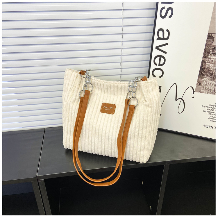 2025 New Spring And Autumn Large Capacity Velvet Trendy Handbag Solid Color Student Shoulder Versatile Tote Designer Handbag Commuter Bag