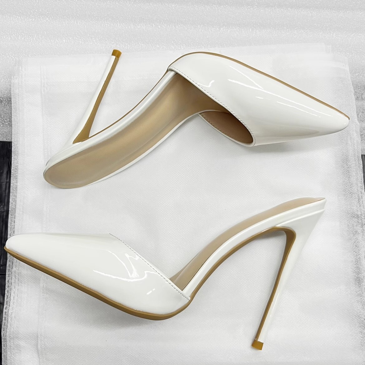 New Pointed 10 Cm Mule For Women With A Distinctive Style, Wearing Ultra High Heel Half Slippers Externally