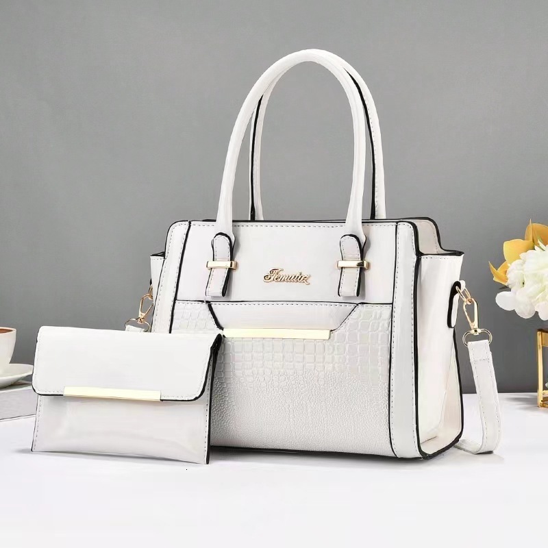 Classic Crocodile Pattern Bright Leather Women's Designer Handbag Bag New Handbag