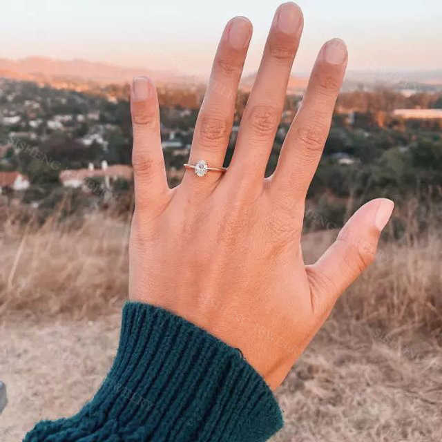 Engagement Wedding Women Jewelry Gold Plated 14K 18K Solitaire Oval Baguette D Color VVS1 Moissanite 1CT Diamond Ring