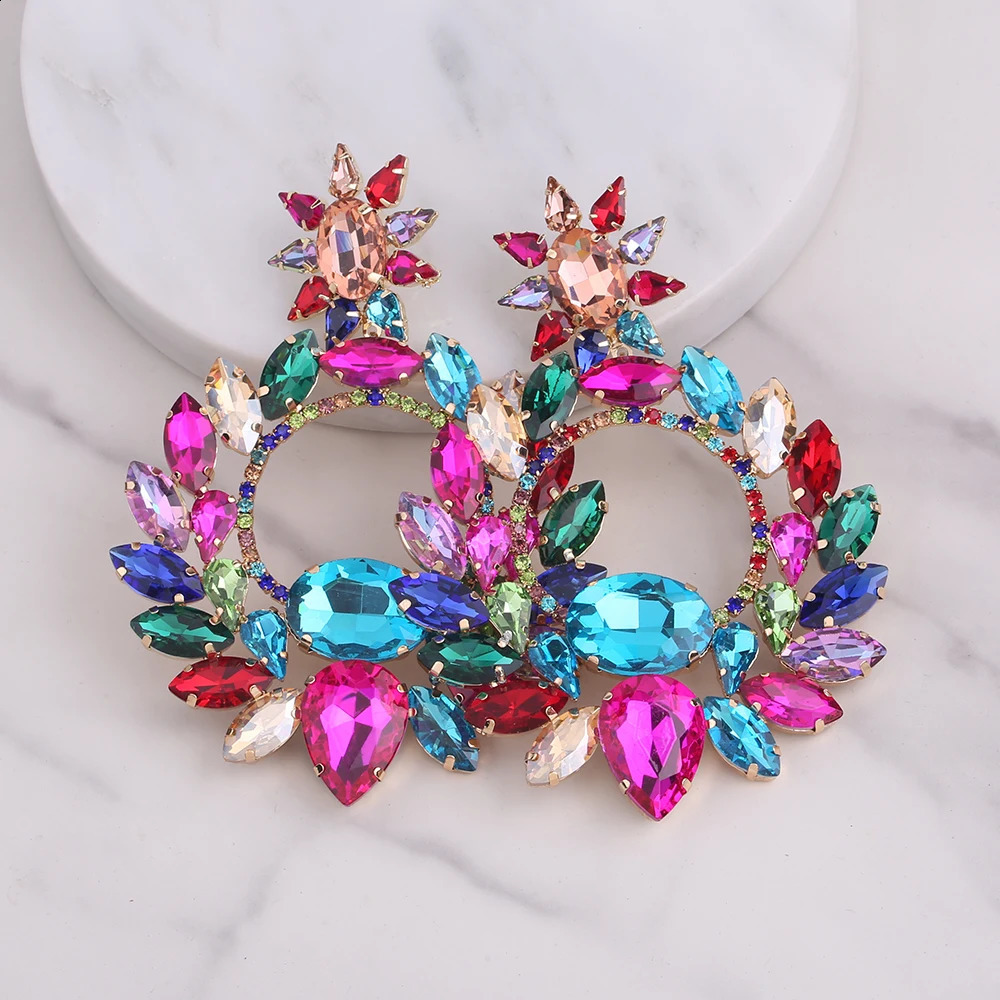 High Quality Declaration Earrings Large Round Bright Pendant Womens Earrings Water Diamond Fashion Jewelry Wedding Evening Dress 250110