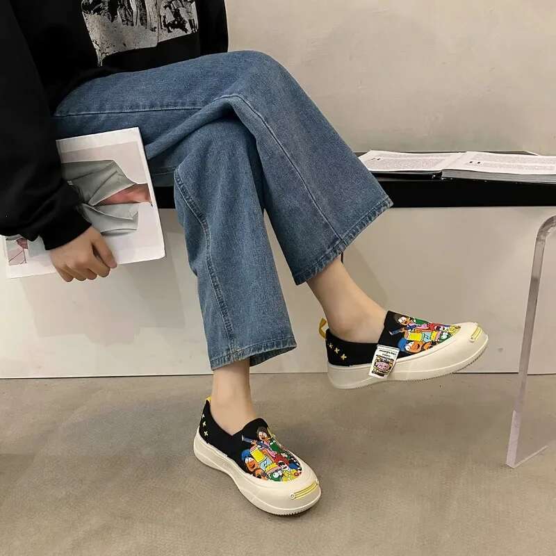 Women Platform Vulcanized 2025 New Woman Thick Sole Canvas Loafers Fashion Graffiti Sneakers Outdoor Flats Sports Shoes