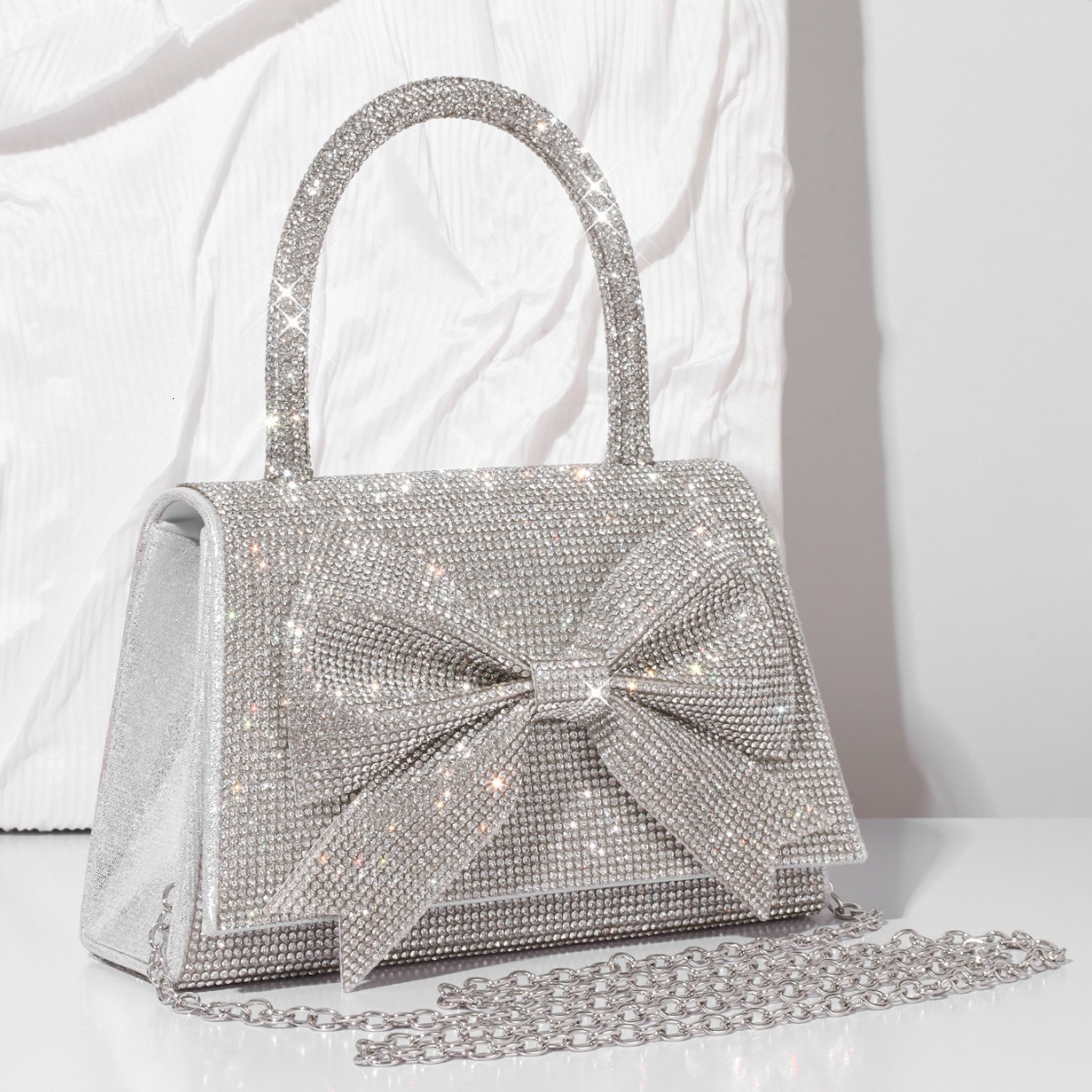 2025 New Dinner Light Luxury Full Diamond Bow Handbag Designer Handbag Sparkling Bride Bag
