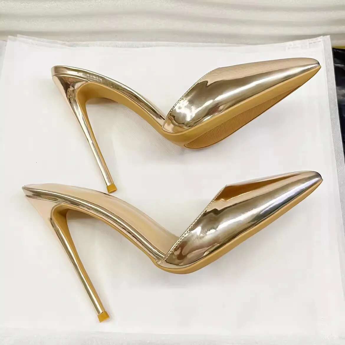 New Pointed 10 Cm Mule For Women With A Distinctive Style, Wearing Ultra High Heel Half Slippers Externally