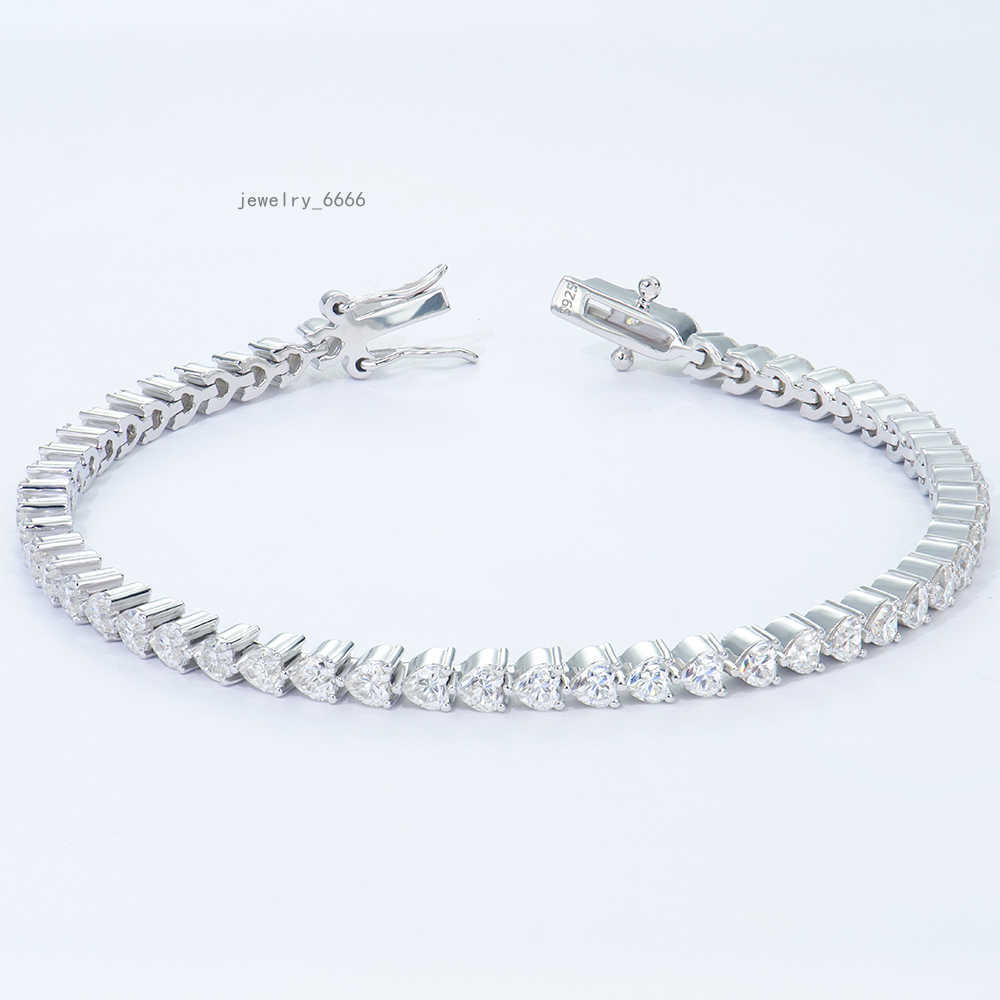 Fashion Iced Out 925 Silver 3*3mm Heart Shape DEF Mossanite Diamond Tennis Bracelet Fashion Jewelry For Party For Wedding