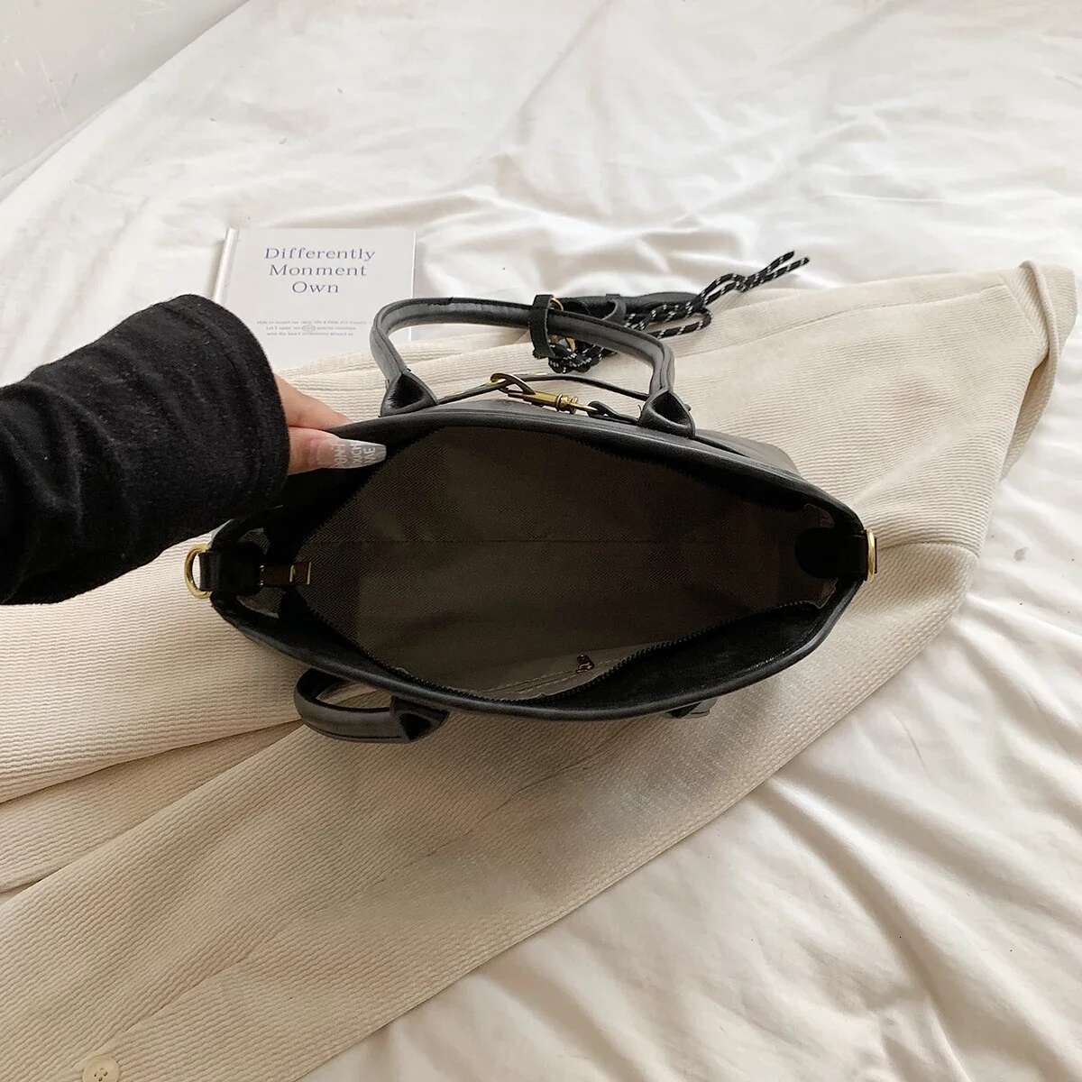 LEFTSIDE PU Leather Tote Bags For Women Winter New Trend Y2k Korean Fashion Female Shoulder Crossbody Bag Lady Handbags