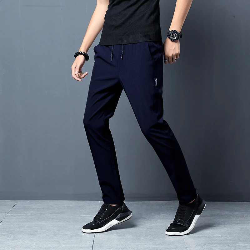 2024 MenS Korean Fashion Casual Summer Thin Quick Drying Ice Silk Straight Pants Loose Sports 9Point Trousers Boy 250110