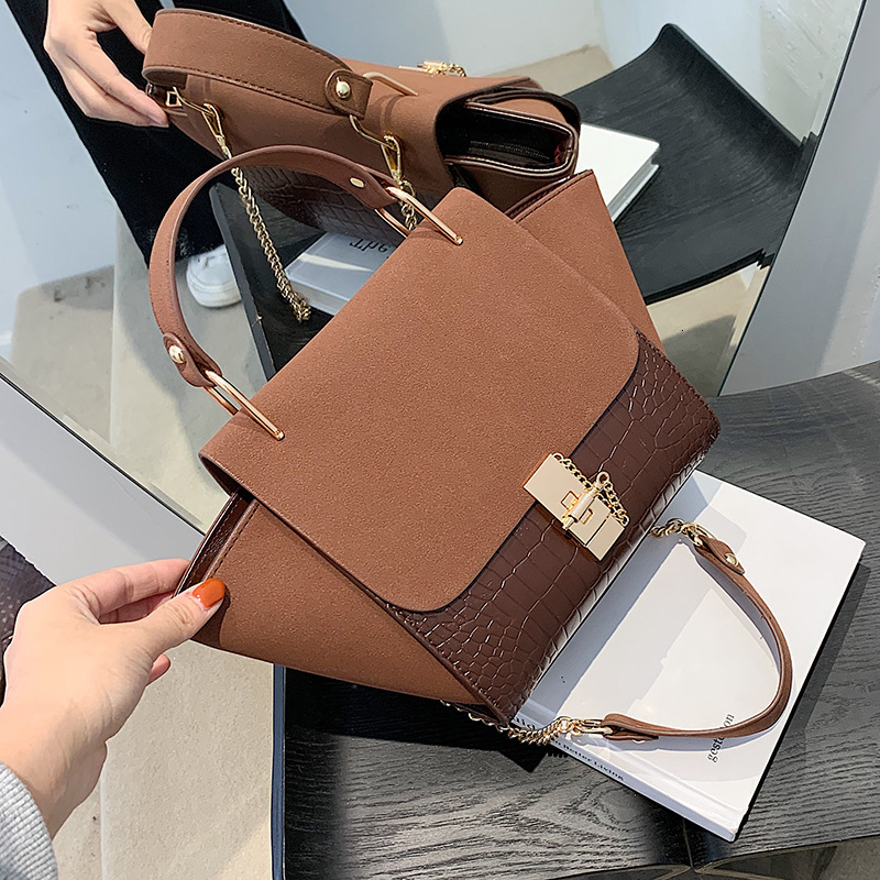 2025 Spring/summer New Frosted Small Chain Crossbody Handheld Simple Winged Women's Designer Handbag Bag