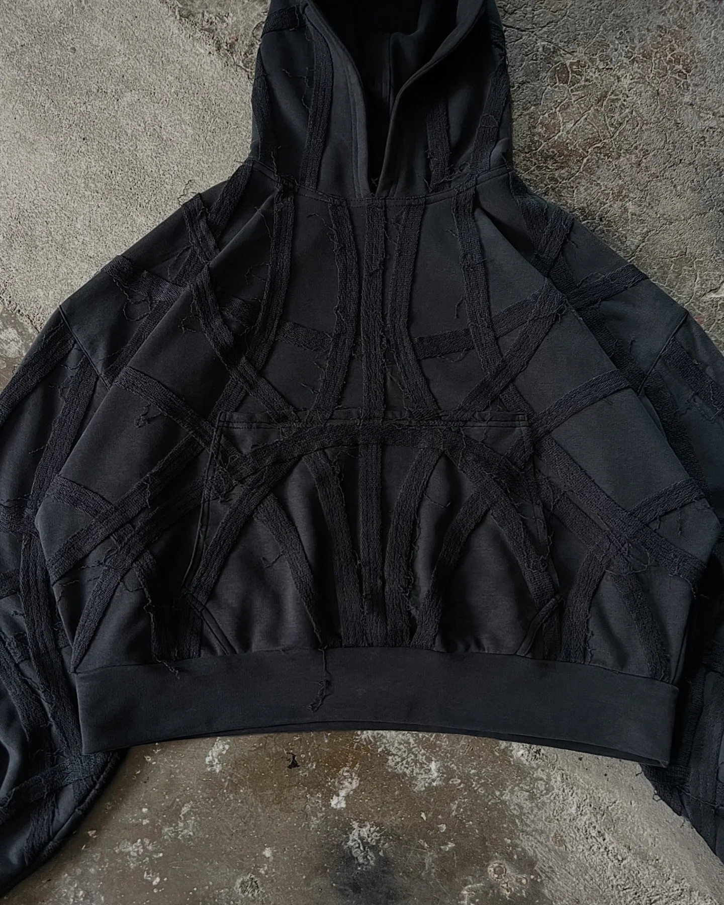 Y2k retro black gothic sweatshirt mens and womens oversized loose patch work striped long sleeved hooded sweatshirt 250110