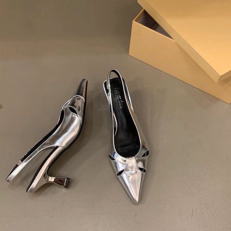 Women Sandals Fashion French Gentle Style Low Heel Niche Design Pointed Toe Triple Black Gold Sier Free shipping