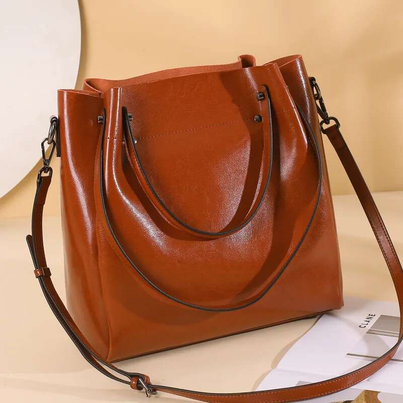Cowhide Genuine Leather Women's Shoulder Large Capacity Fashion Crossbody Handbag Bag Commuter Shopping Tote Bag