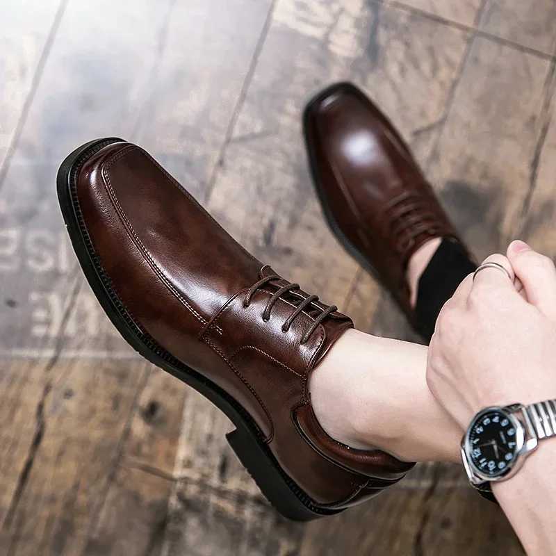 2024 Popular Square Toe Mens Leather Shoes Are Trendy Versatile ComfortableHeight Increasin Wear-resistant Simple and GenerousXJ250113