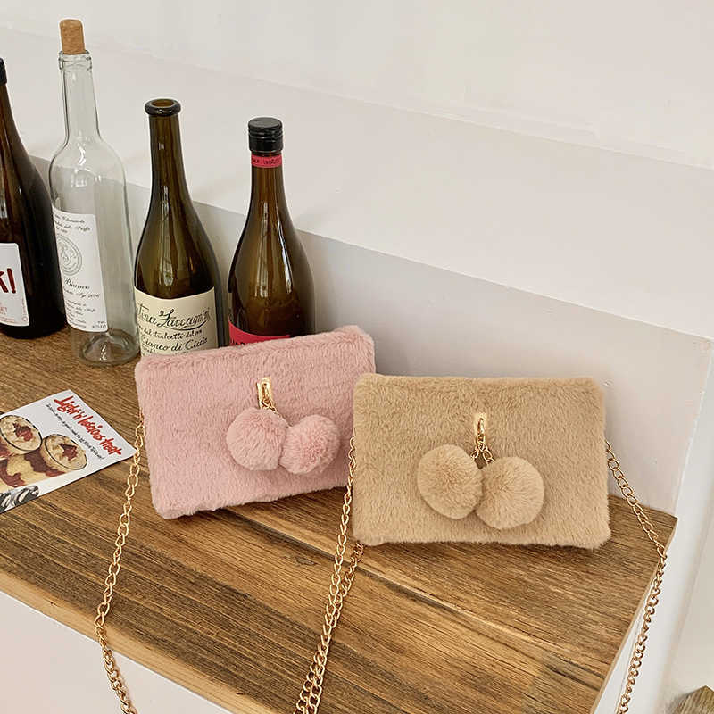 Autumn and Winter Plush Bag V2024 New Forest Sweet, Fashionable, Unique, Versatile Crossbody Cute Hairy Ball Small Square 250113